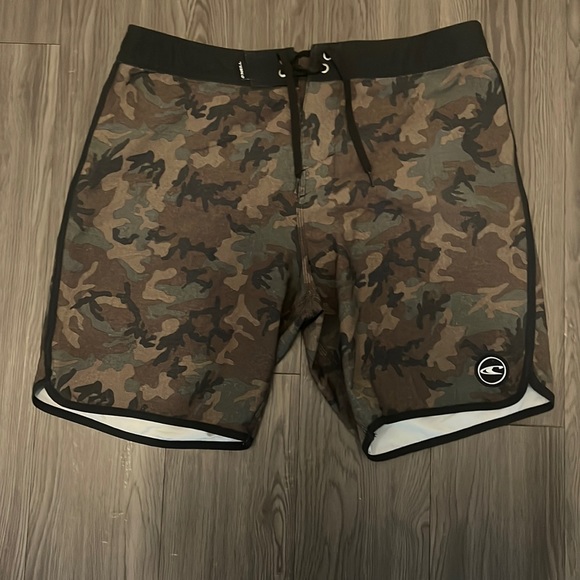 O'Neill Other - O’Neill 4 way stretch board shorts size 34